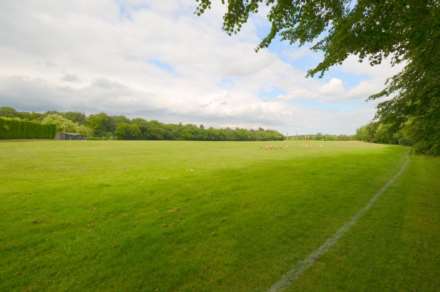 Pavilion Way, Amersham, Image 9