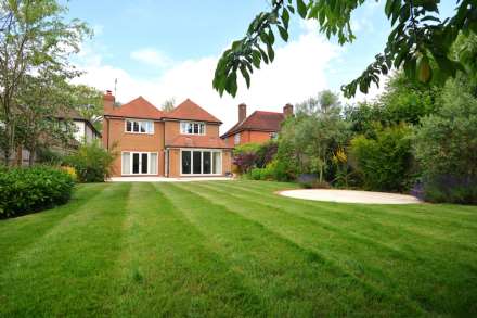 Mitchell Walk, Amersham, Image 23