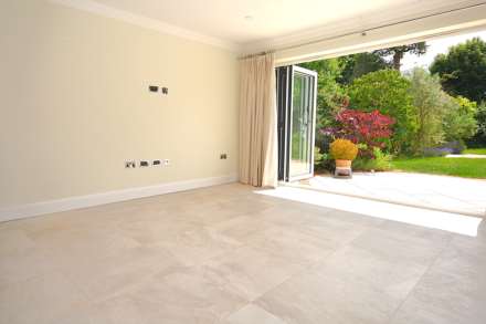 Mitchell Walk, Amersham, Image 7