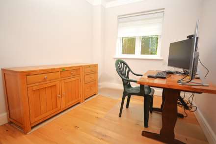 Mitchell Walk, Amersham, Image 9