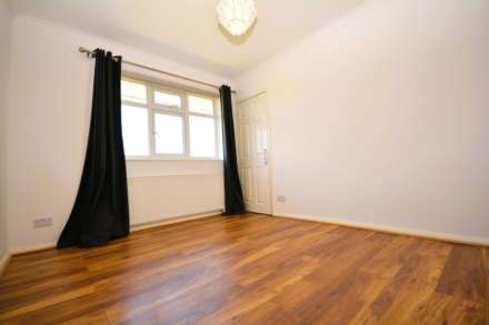 Berkeley Avenue, Chesham, Image 5