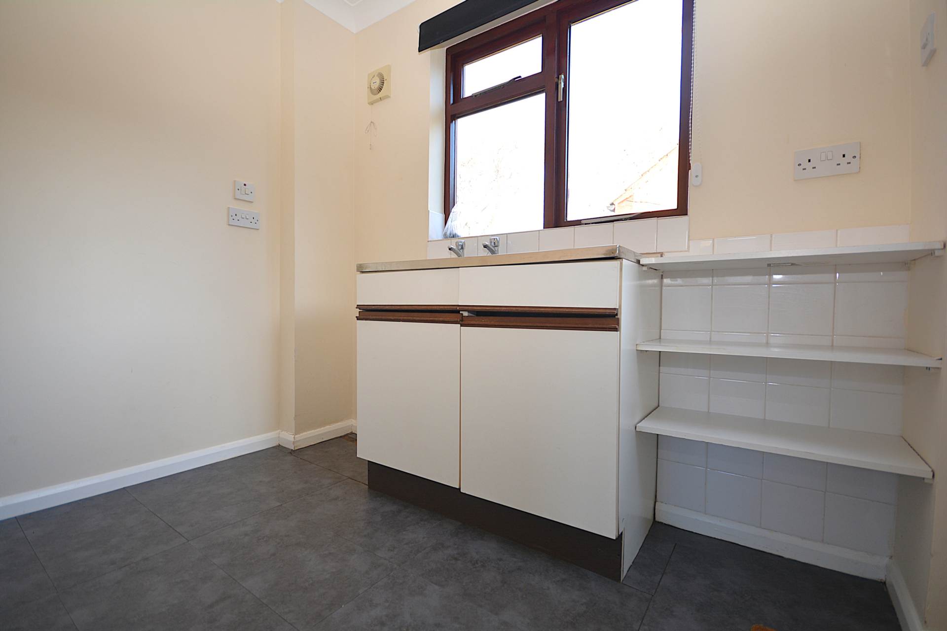 Manor Road, Tring HP23, Image 9