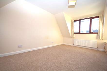 Manor Road, Tring HP23, Image 13