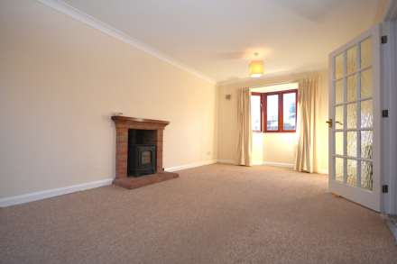 Manor Road, Tring HP23, Image 3