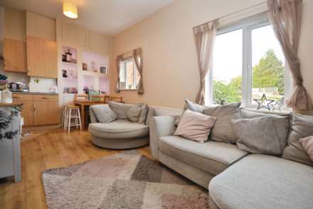 School Close, Chesham, Image 6