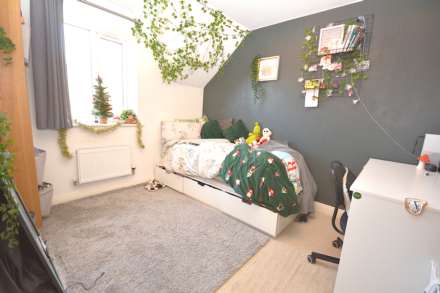 Old Saw Mill Place, Amersham, Image 13