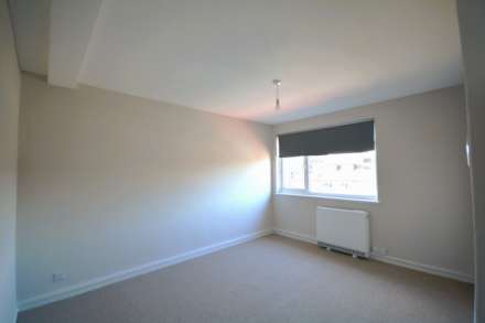 St Michael's Court, Woodside Road, Amersham, Image 8