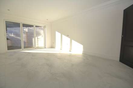 Woodley Hill, Chesham, Image 4