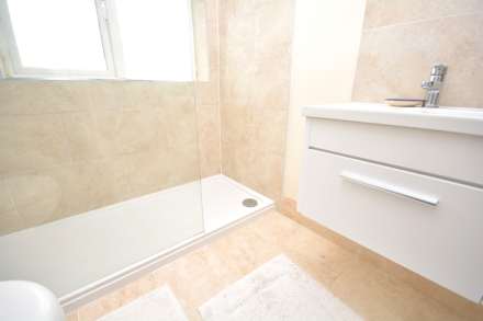 Rose Court, Chessmount Rise, Chesham, Image 11