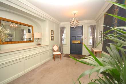 Elmodesham House, Amersham, Image 12