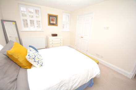 Elmodesham House, Amersham, Image 7