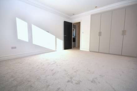 Woodley Hill, Chesham, Image 8