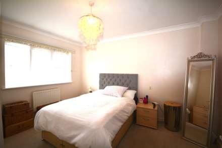 Four Oaks, Chesham, Image 14