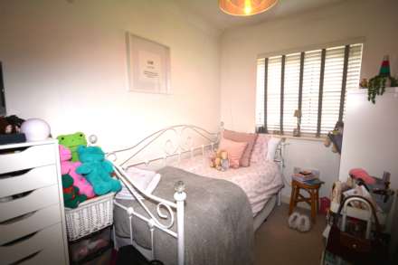 Four Oaks, Chesham, Image 18