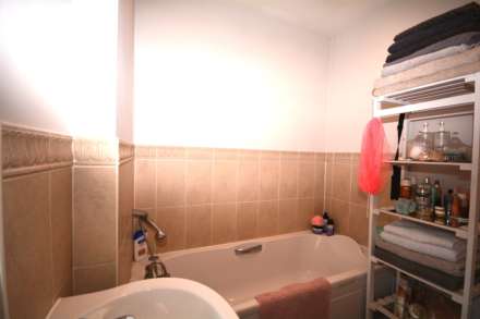 Four Oaks, Chesham, Image 19