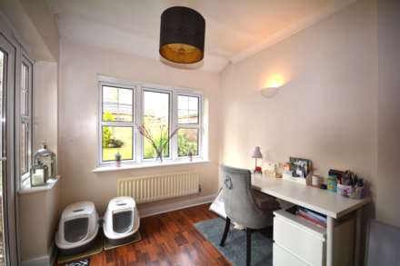 Four Oaks, Chesham, Image 21