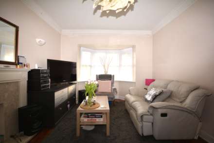 Four Oaks, Chesham, Image 3