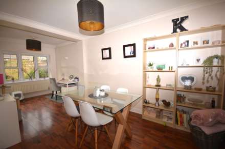 Four Oaks, Chesham, Image 4