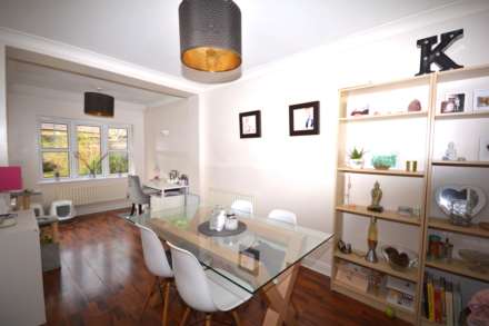 Four Oaks, Chesham, Image 7