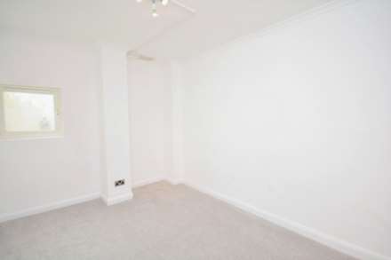 Orchard Leigh Villas, Chesham HP5, Image 10