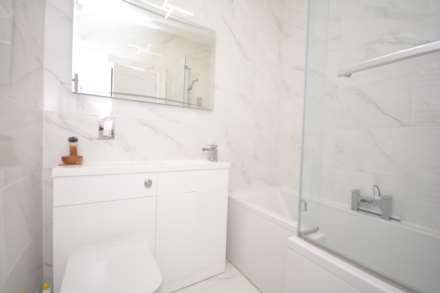 Orchard Leigh Villas, Chesham HP5, Image 9