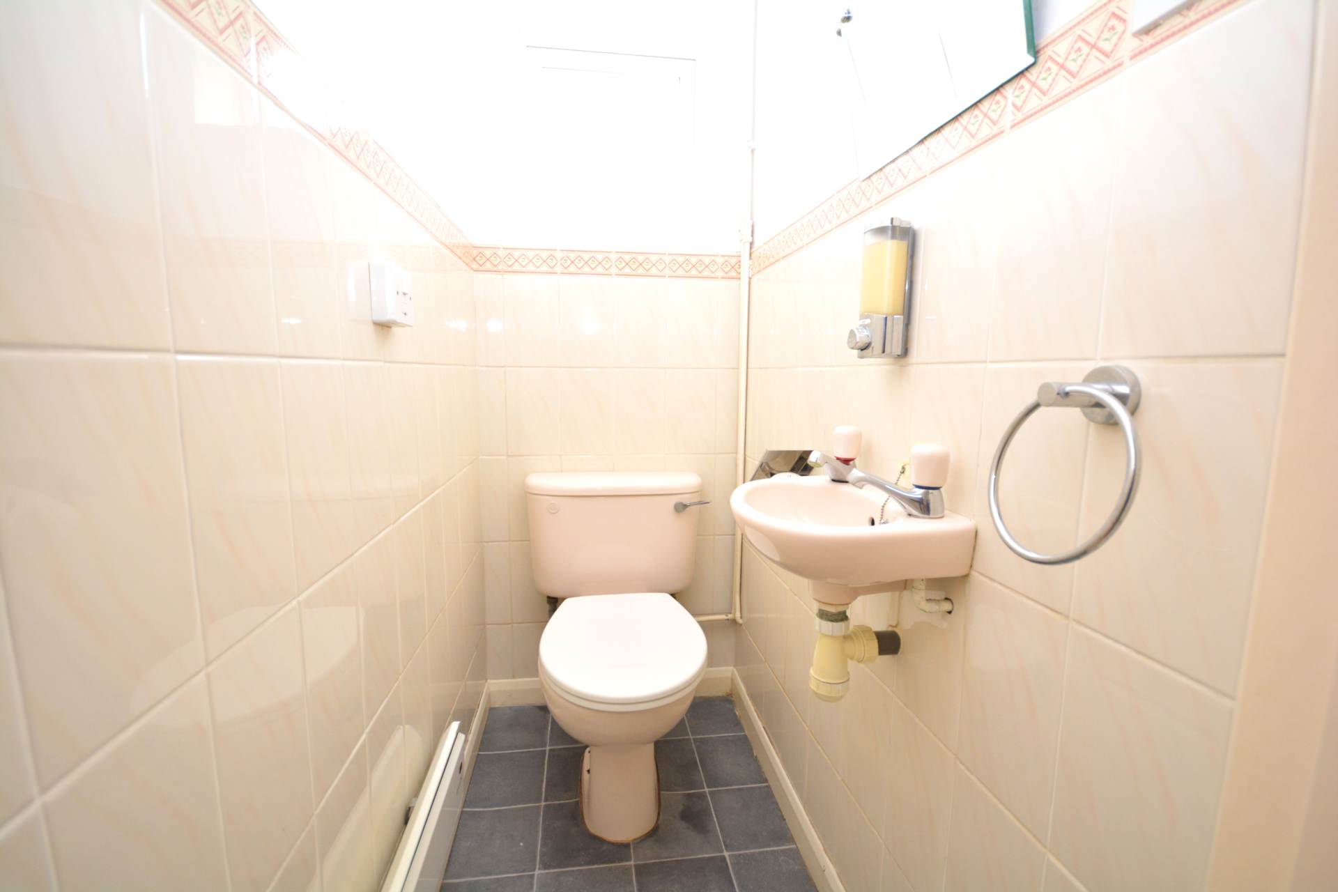 Aylward Gardens, Chesham HP5, Image 9