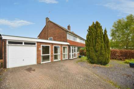 Aylward Gardens, Chesham HP5, Image 1