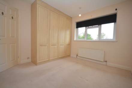 Aylward Gardens, Chesham HP5, Image 12