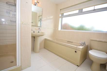 Aylward Gardens, Chesham HP5, Image 14