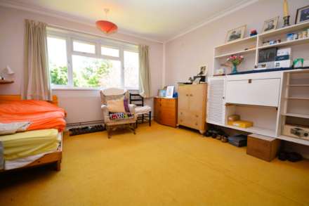 Clifton Road, Amersham, Image 11
