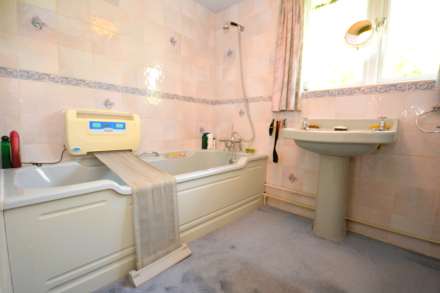 Clifton Road, Amersham, Image 14