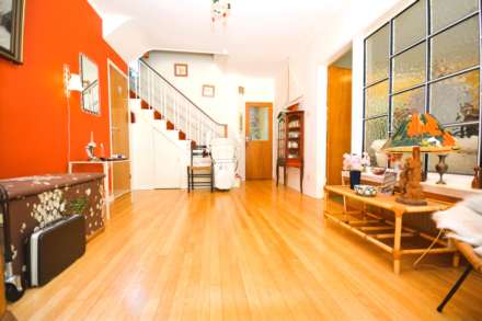 Clifton Road, Amersham, Image 4