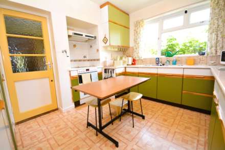 Clifton Road, Amersham, Image 8