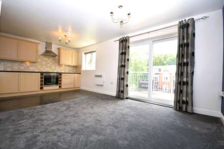 The Cedars, High Wycombe, Image 4
