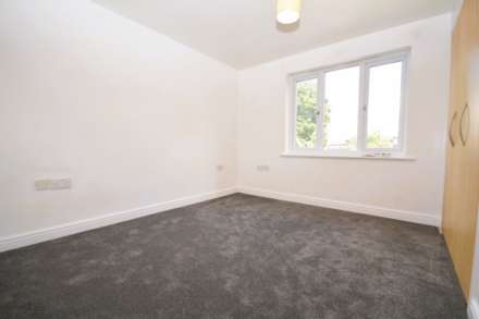 The Cedars, High Wycombe, Image 6