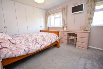 Sandycroft Road, Amersham, Image 8