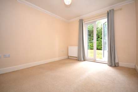 Meadowbank Close, Amersham, Image 6