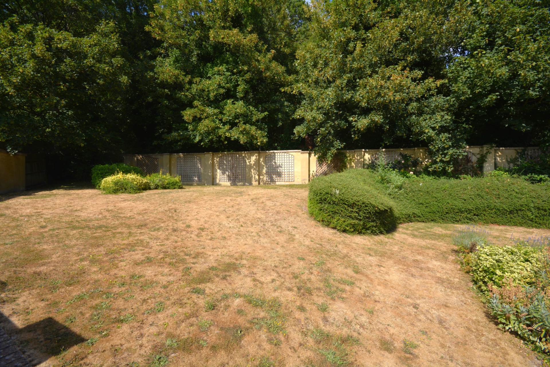 Baytree Court, Hospital Hill, Image 14