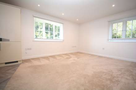 Baytree Court, Hospital Hill, Image 3