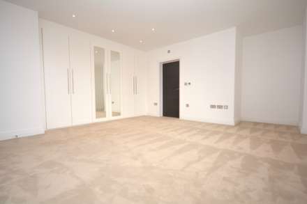 The Broadway, Amersham, Image 4