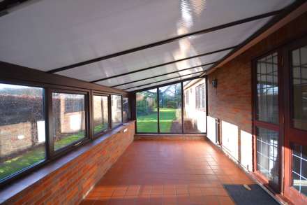 Oak Lane, Bellingdon, Image 10