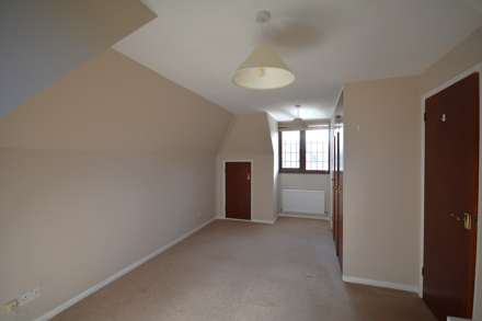 Oak Lane, Bellingdon, Image 13