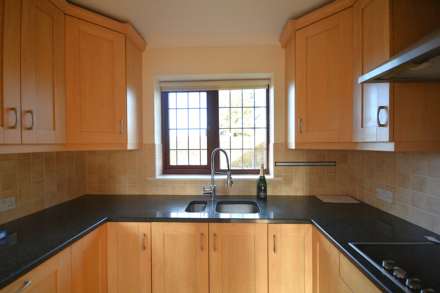 Oak Lane, Bellingdon, Image 5