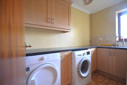 Oak Lane, Bellingdon, Image 8