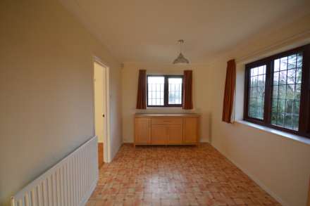 Oak Lane, Bellingdon, Image 9