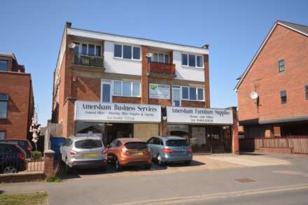 1 Bedroom Flat, Chiltern Avenue, Amersham