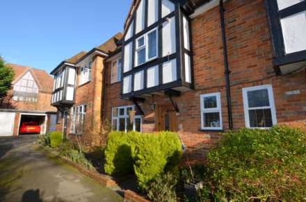 Wayside Court, Amersham HP6, Image 1