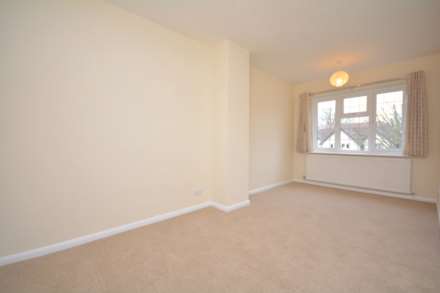 Wayside Court, Amersham HP6, Image 4