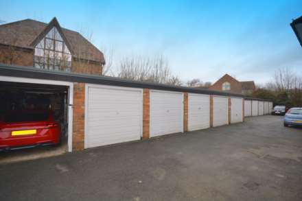 Wayside Court, Amersham HP6, Image 9