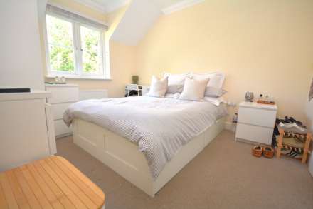 Meadowbank Close, Amersham HP7, Image 7